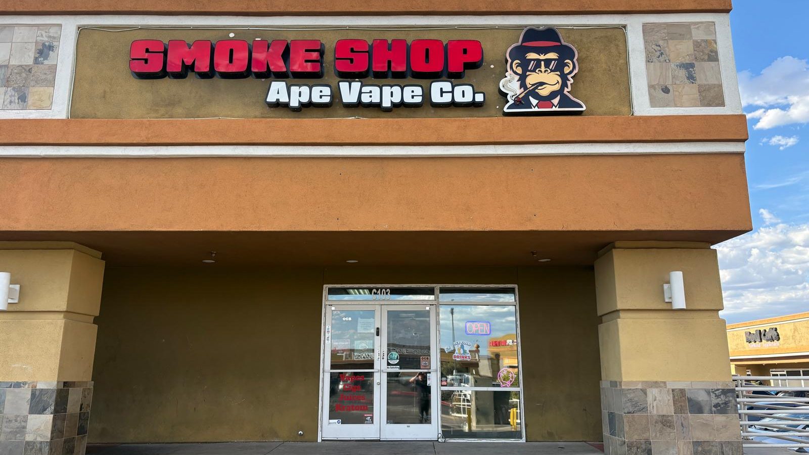 How to Choose the Right Smoke Shop in Las Vegas: 10 Things to Look For